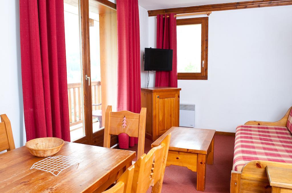 Residence Odalys Le Hameau Et Les Chalets De La Vallee D'Or 瓦卢瓦尔 客房 照片