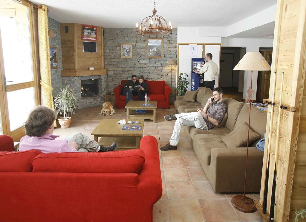 Residence Odalys Le Hameau Et Les Chalets De La Vallee D'Or 瓦卢瓦尔 外观 照片