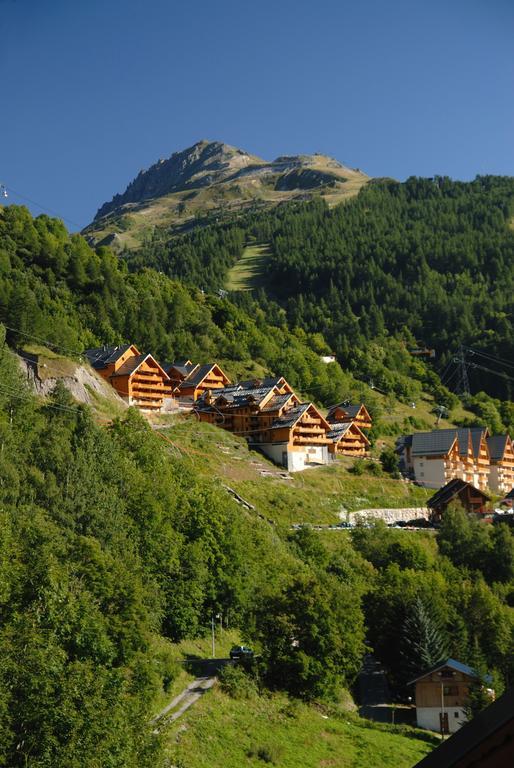 Residence Odalys Le Hameau Et Les Chalets De La Vallee D'Or 瓦卢瓦尔 外观 照片