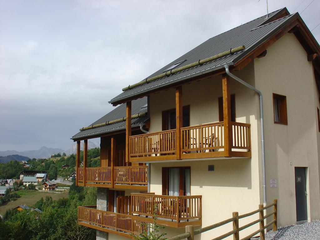 Residence Odalys Le Hameau Et Les Chalets De La Vallee D'Or 瓦卢瓦尔 外观 照片