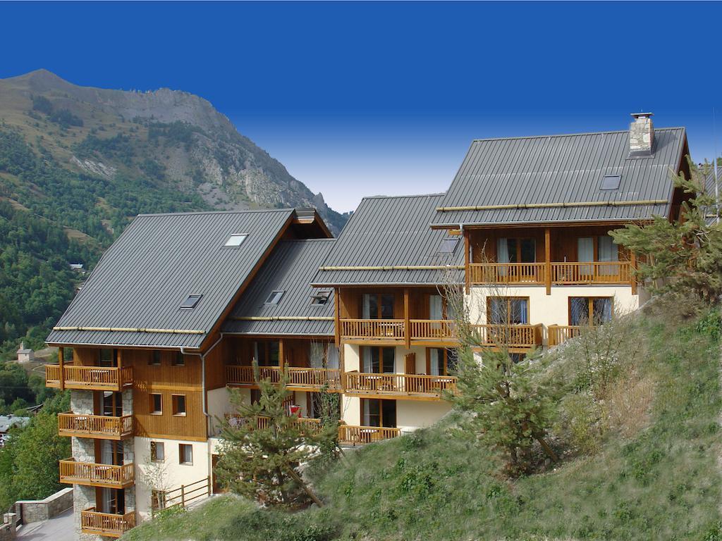 Residence Odalys Le Hameau Et Les Chalets De La Vallee D'Or 瓦卢瓦尔 外观 照片